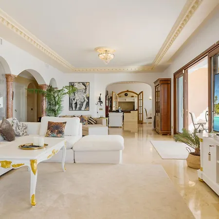 Luxury Bellagio (adults Only) Εστεπόνα