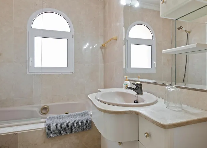 Luxury Bellagio (adults Only) * 埃斯特波纳